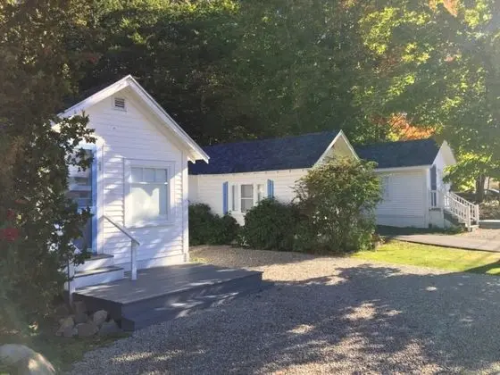 2 River Road Inn & Cottages