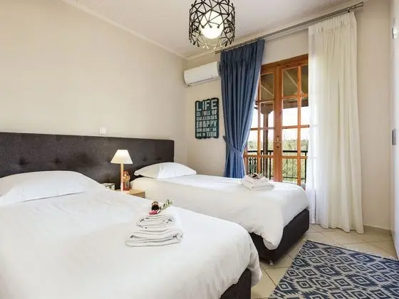 2 Villas Complex, Private Pool, Ideal for Groups! - Oda