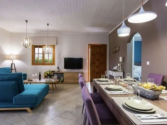 2 Villas Complex, Private Pool, Ideal for Groups! - Oda Düzeni