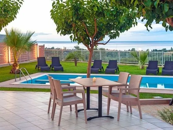 2 Villas Next to Each Other with Pool & Sea View