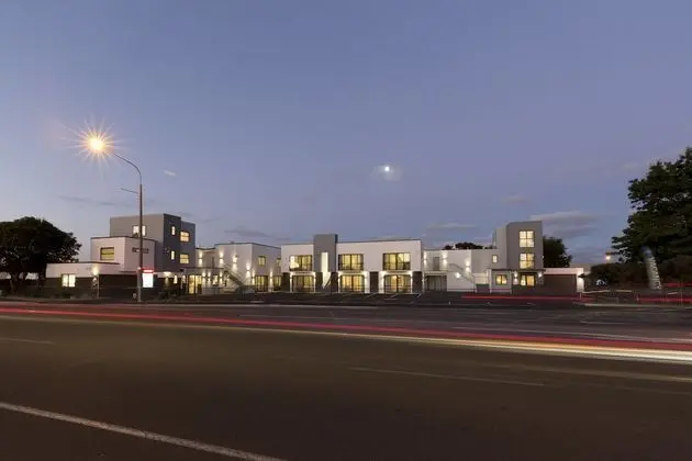 2 on Whiteleigh Motel - Dış Mekan