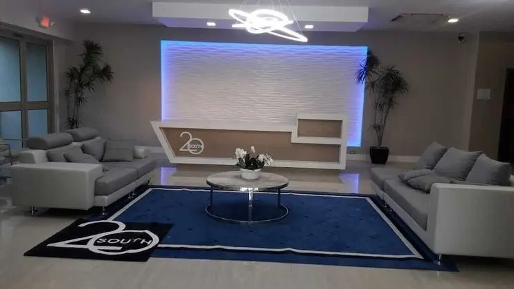 20 South Kingston Luxury Apartment - Lobi