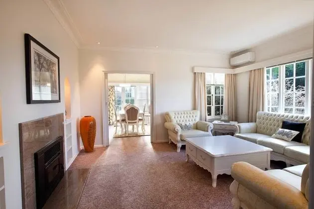 200 Riccarton Holiday House - Lobi