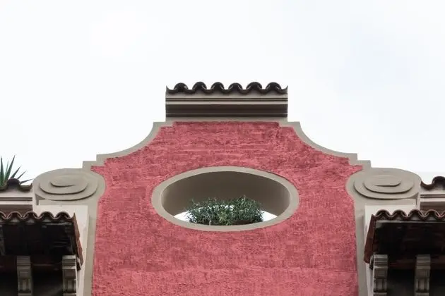 200 Rooms & Terrace