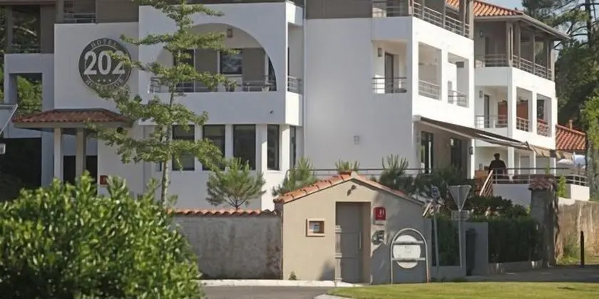 Hotel 202 - Dış Mekan