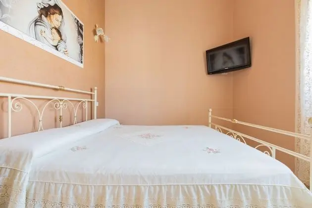 2038 Villetta Gloria - Oda