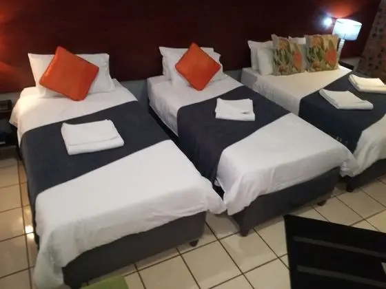 21 on Coetzee Guest House - Oda Manzaraları
