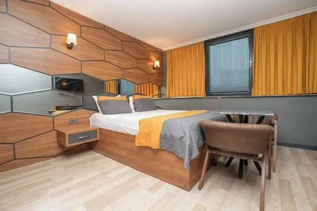 216 F&B Suites - Oda