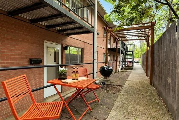 220 Peterson St Unit 1 - Dış Mekan