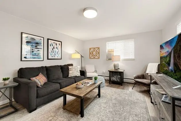 220 Peterson St Unit 4 - İç Mekan