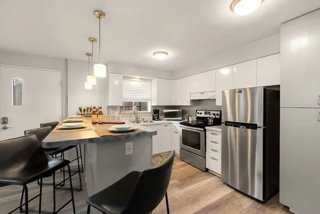 220 Peterson St Unit 4 - Mutfak