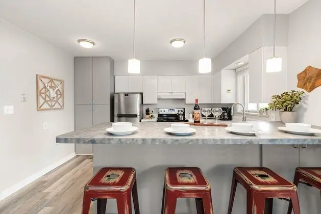 220 Peterson St Unit 7 - Mutfak