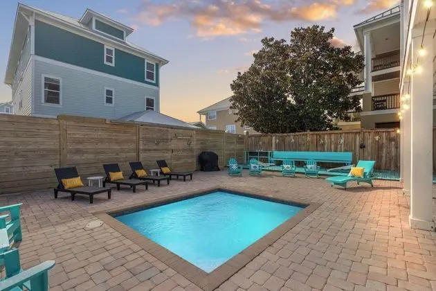 22005 Belgrade Ave Oceanview Oasis - Havuz