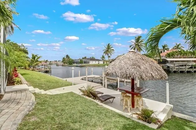2203 Cape Coral Pkwy W - Dış Mekan