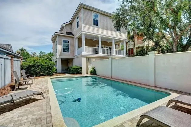 2225 Bruce Drive by Hodnett Cooper - Havuz