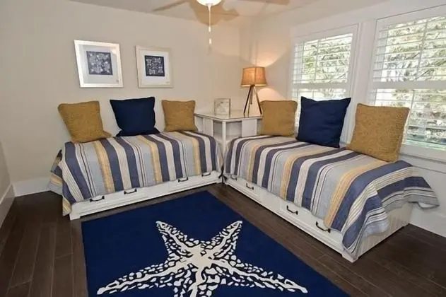 227 S. Sea Pines Drive at The Sea Pines Resort - Oda