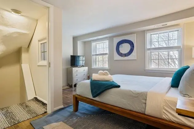 229 Fulton St in Philadelphia - Oda