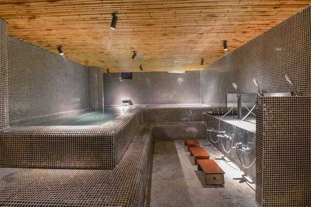 22Land Residence Hotel - Havuz