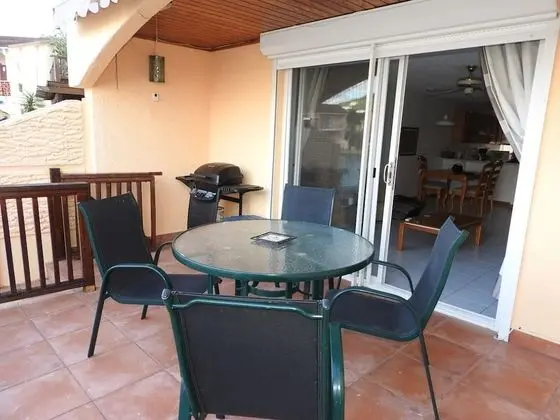 Villa 230C at Jolly Harbour - Oda Düzeni