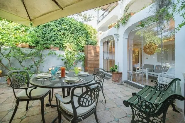 23baci, Capri Center