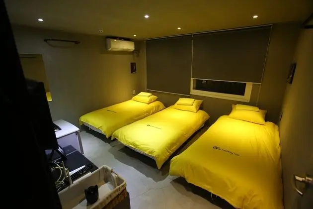 24 Guesthouse Garosu-gil