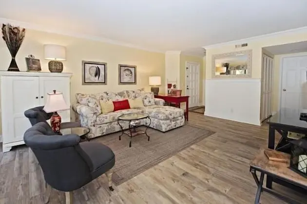2410 Lighthouse Tennis at The Sea Pines Resort - Oda Düzeni