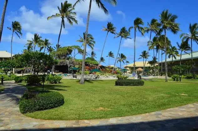 2417 at Lihue Oceanfront Resort - Havuz