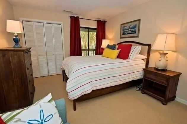 2455 Inland Harbour at The Sea Pines Resort - Oda