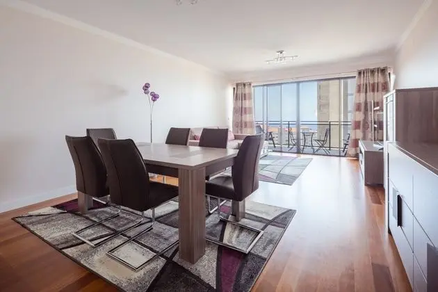 25 - Elegant apartment with Seaviews - İç Mekan