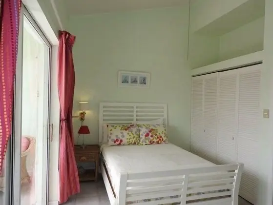 Villa 251B at Jolly Harbour - Oda