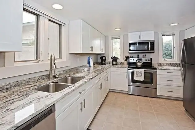 265 Stoney Creek at The Sea Pines Resort - Mutfak