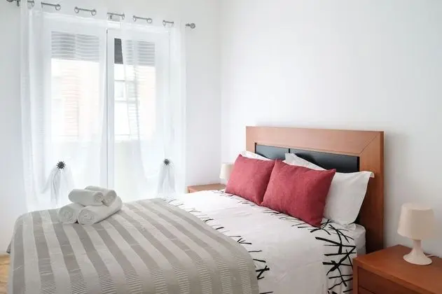 27 92 Campolide Apartment