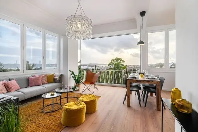 270 Panoramic View Premium Apartment