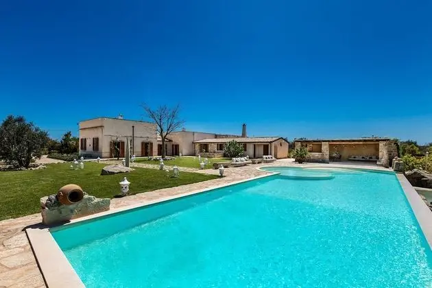 2874 Masseria Marchese by Perle di Puglia