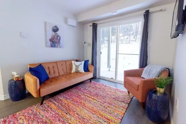 2BD Condo UNB Hospital Golf Patio Coffee