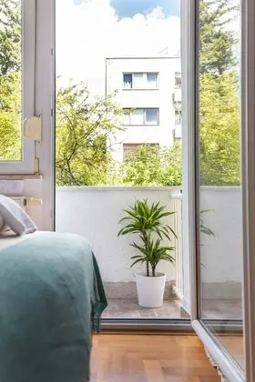 2bdr Apartment With Balcony Near Maksimir - İç Mekan