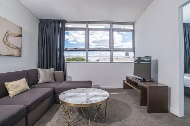 2bed Apartment! Modern Home for 4 at Chatswood - İç Mekan