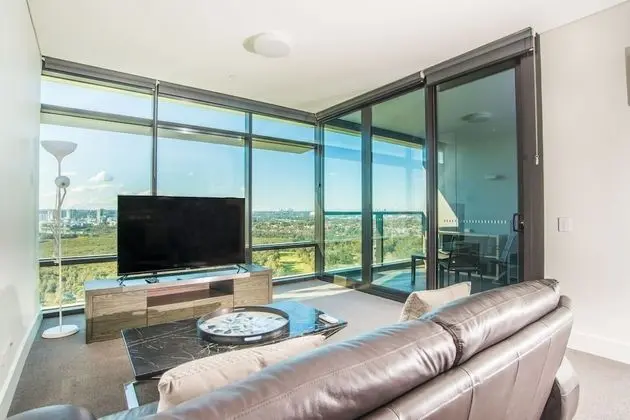 2bed1bath High-end APT at Olympic Parkviews+p