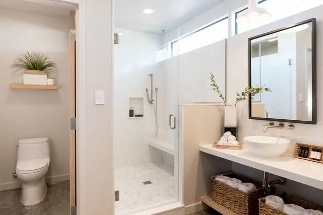 2br/2ba Penthouse in Warehouse Dist. by Domio - Banyo Tipleri
