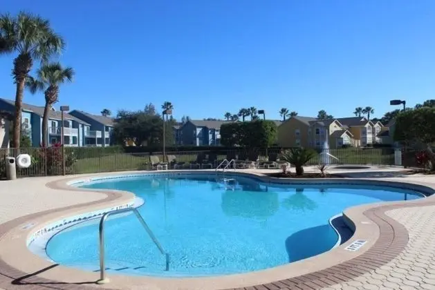 2BR 2BA Townhome in Mango Key