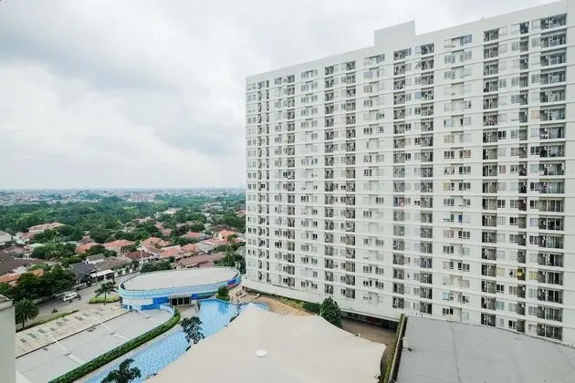 2BR Apartment at Cinere Bellevue with Access to Mall