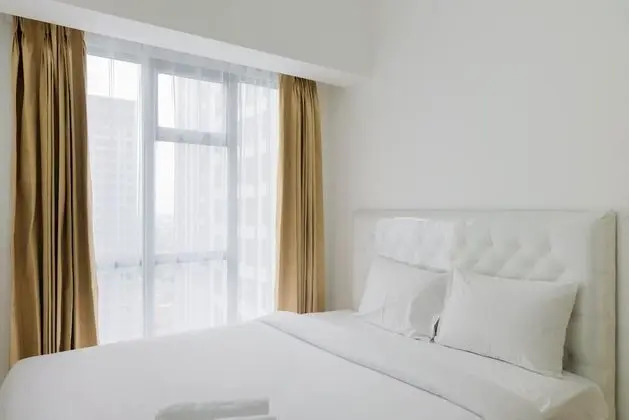 2BR Apartment with Study Room at M-Town Residence