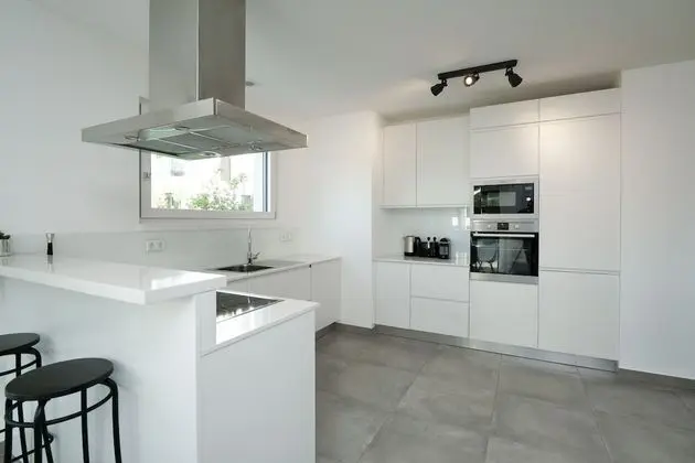 2BR Apt 100 m2 w Terrace Garden & Pkg - Mutfak
