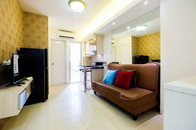 2BR Bassura City Apartment Connect to Pool