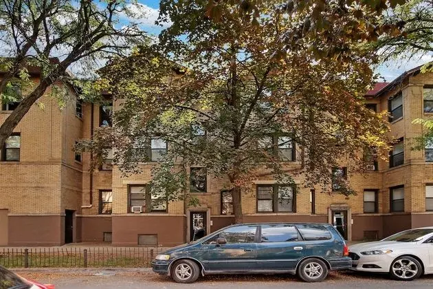 2BR Comfy & Chic Sunnyside Apt near Shop