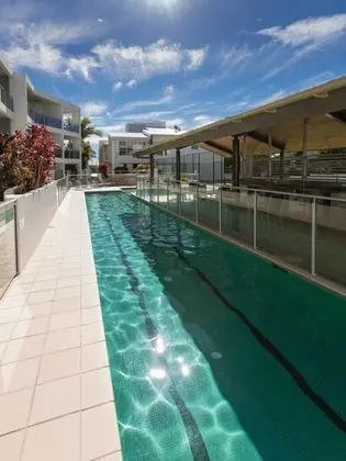 2BR Coolum Beach Rooftop Terrace Spa Tennis Pool - Oda