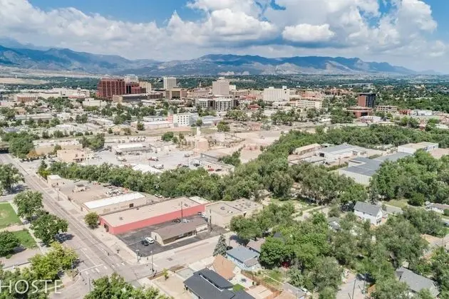 2BR Downtown Adventure Pikes Peak Views AC!