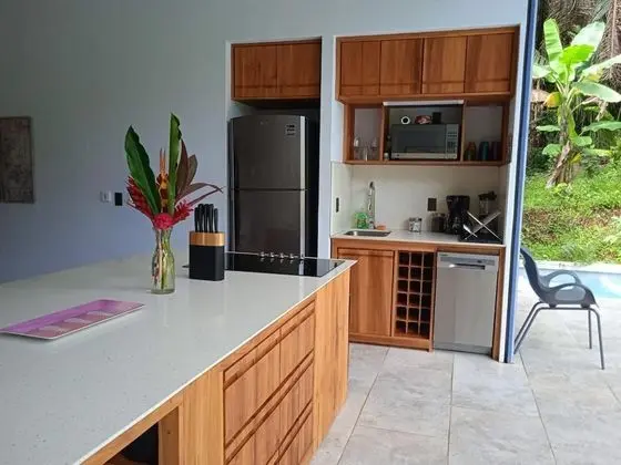 2BR Fabulous Blue House Near Quepos MA - Oda