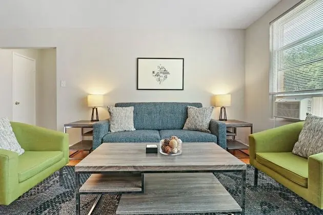 2BR Modern & Comfy Apt in Rogers Park