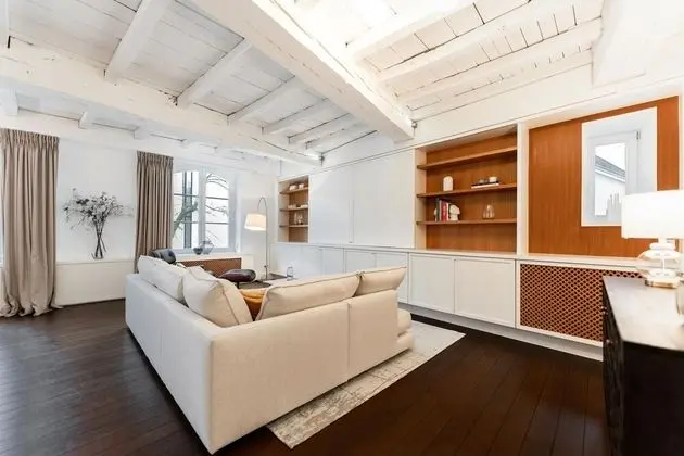 2BR Open Space Apt - City Center Gem - İç Mekan
